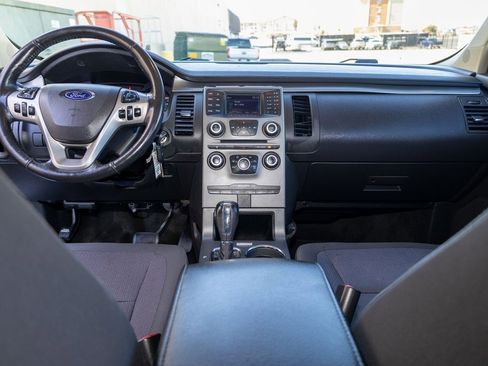 Used 2015 Ford Flex SE image 16