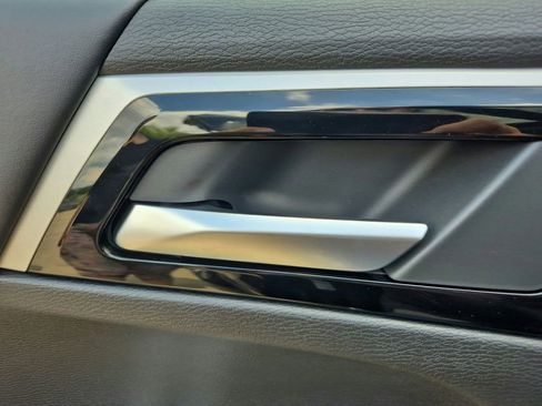 New 2025 Mitsubishi Outlander SE image 41