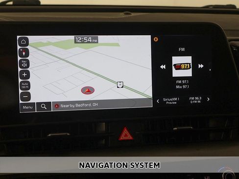 Used 2024 Kia Sportage EX image 3