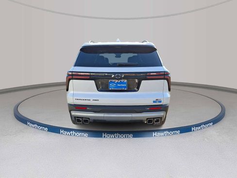 Used 2025 Chevrolet Traverse Z71 w/ Enhanced Driving Package image 5