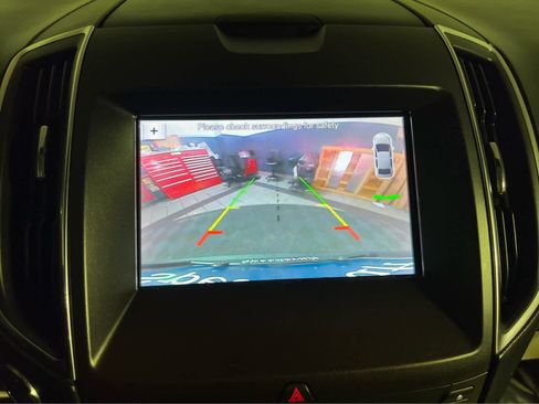 Used 2019 Ford Edge Titanium w/ Cold Weather Package image 16