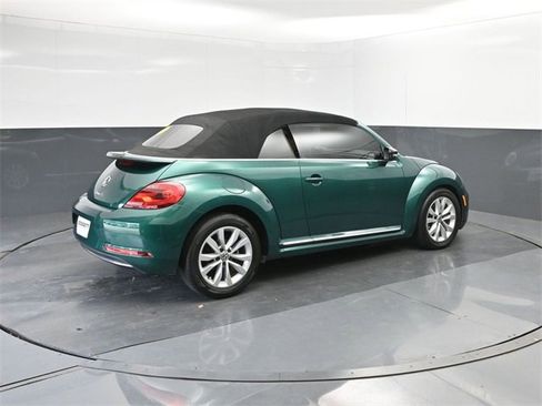 Used 2017 Volkswagen Beetle 1.8T Classic image 15