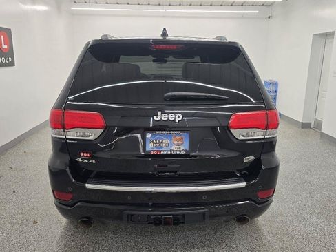 Used 2017 Jeep Grand Cherokee Overland AWD/4WD image 5