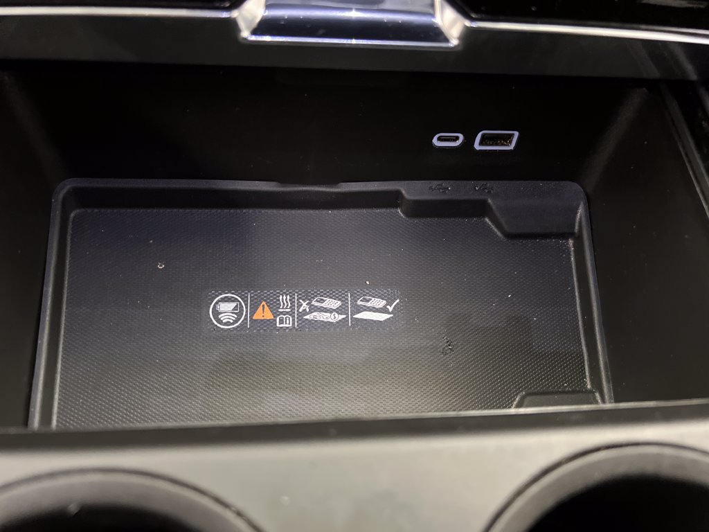 Used 2025 GMC Yukon XL Denali RWD image 59