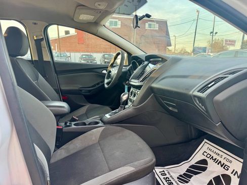 Used 2014 Ford Focus SE image 12