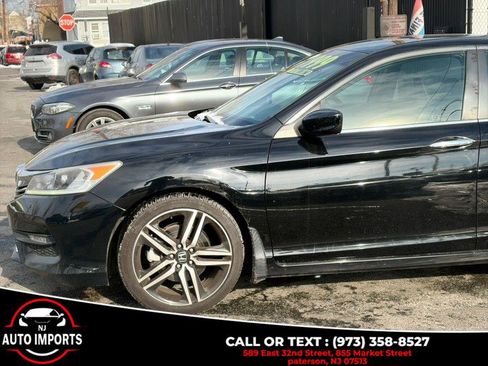 Used 2017 Honda Accord Sport image 8