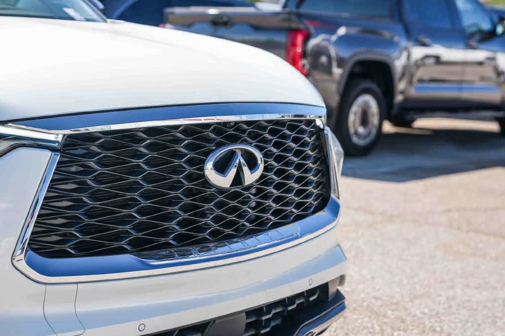 Used 2023 INFINITI QX60 Sensory AWD/4WD image 5