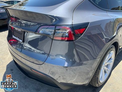 Used 2020 Tesla Model Y Long Range AWD/4WD image 91