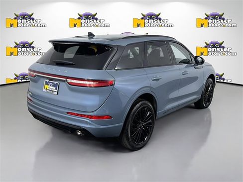 Used 2024 Lincoln Corsair Reserve w/ Jet Appearance Package image 5