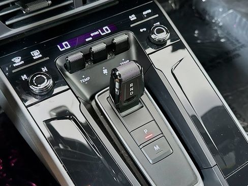Certified 2025 Porsche 911 Carrera RWD image 18