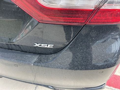 Used 2018 Toyota Camry XSE FWD image 4