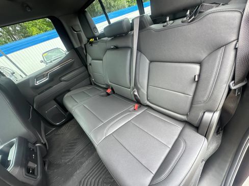 Used 2025 Chevrolet Silverado 1500 LT Trail Boss w/ LT Trail Boss Premium Package AWD/4WD image 21