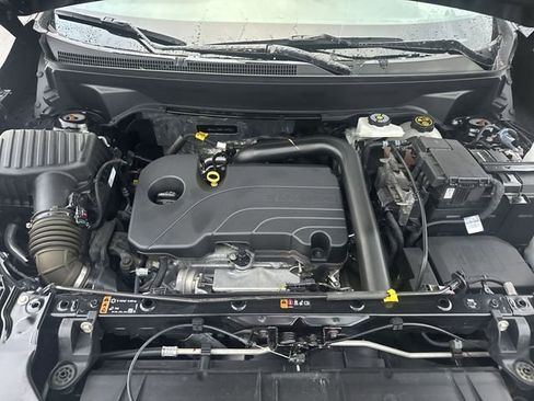 Used 2023 GMC Terrain SLE w/ Driver Convenience Package image 25