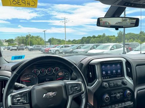 Used 2020 Chevrolet Silverado 1500 LT Trail Boss w/ Convenience Package AWD/4WD image 15