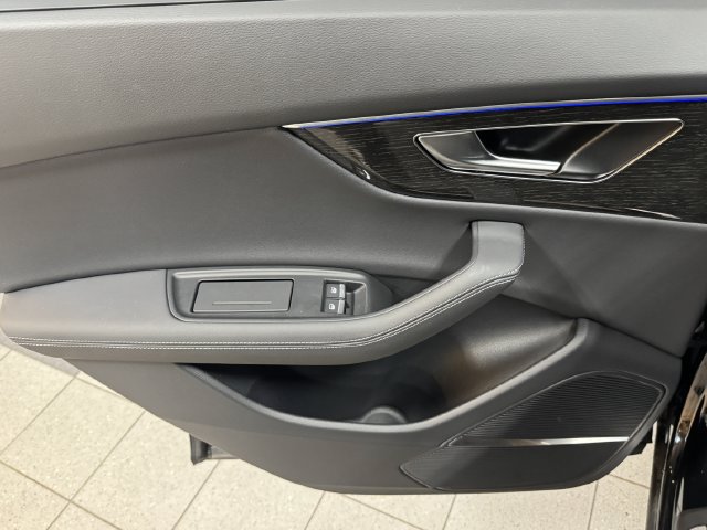 Used 2026 Audi Q8 Premium Plus AWD/4WD image 35