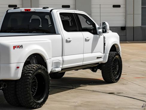 Used 2026 Ford F450 Lariat w/ FX4 Off-Road Package image 18