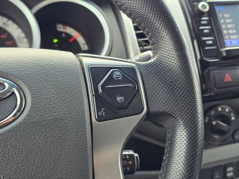 Used 2015 Toyota Tacoma TRD Pro image 33