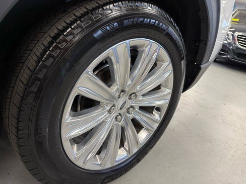 Used 2020 Ford Explorer Limited w/ Class III Trailer Tow Package image 10