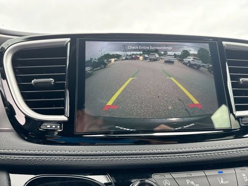 Used 2026 Chrysler Pacifica Select w/ S Appearance Package FWD image 11