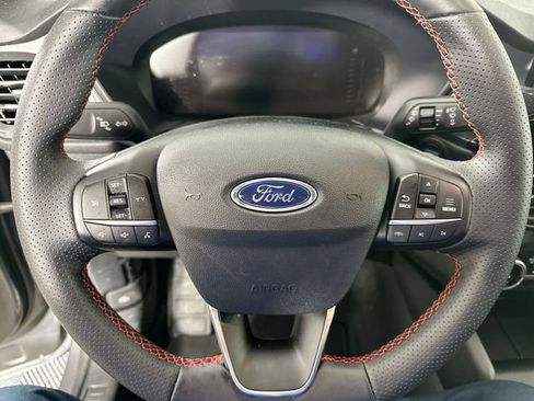 Used 2025 Ford Escape ST-Line AWD/4WD image 18