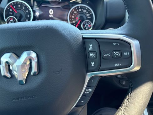 Used 2025 RAM 1500 Big Horn AWD/4WD image 18