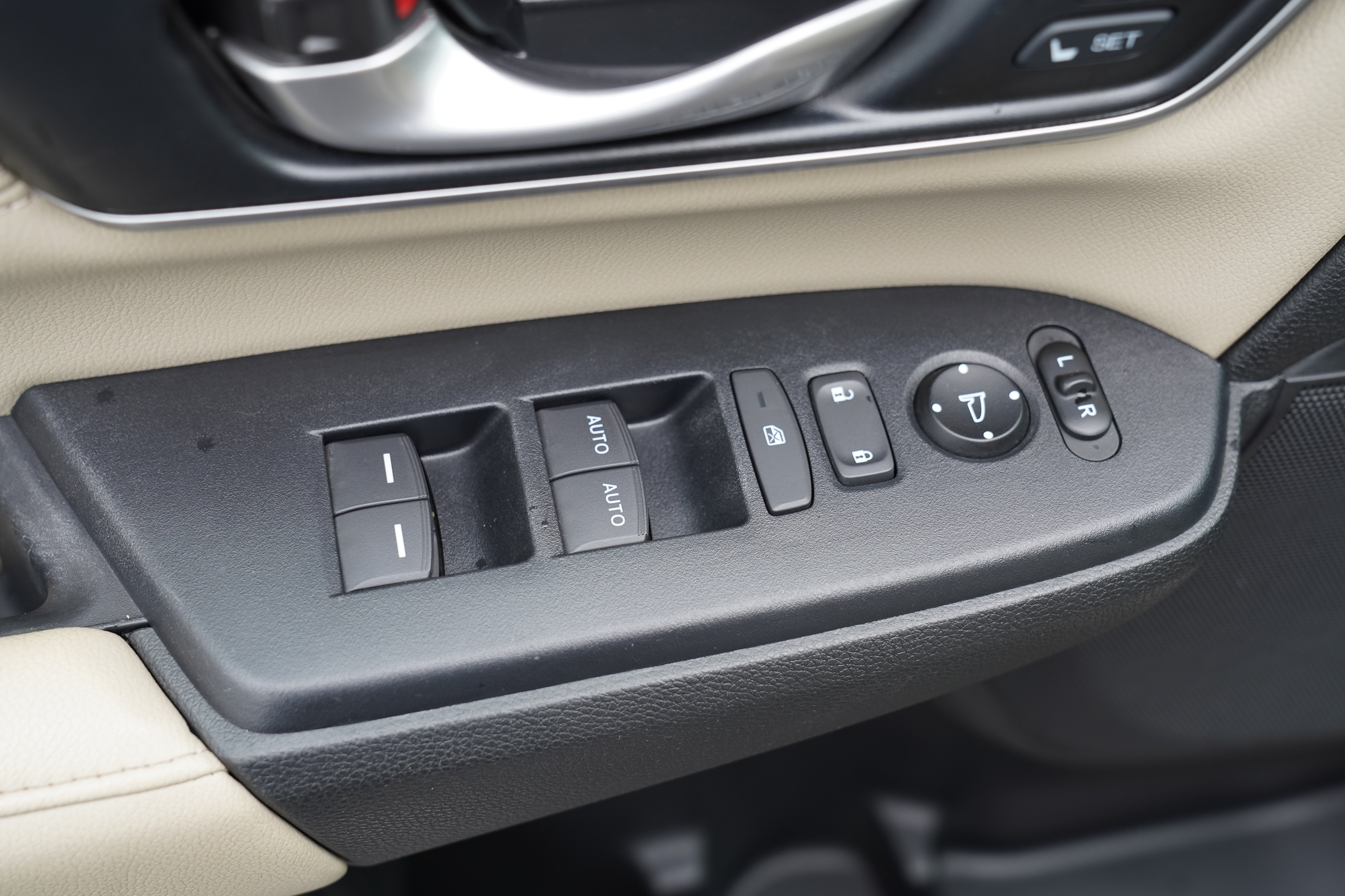 Used 2019 Honda CR-V EX-L image 16