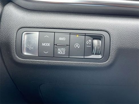 Used 2026 GMC Terrain Elevation w/ Elevation Premium Package image 17