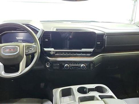 Used 2025 GMC Sierra 1500 SLE w/ Preferred Package AWD/4WD image 22
