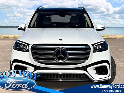 Used 2026 Mercedes-Benz GLS 450 4MATIC image 2