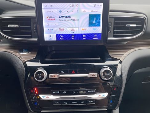 Used 2023 Ford Explorer Limited w/ Equipment Group 301A image 46