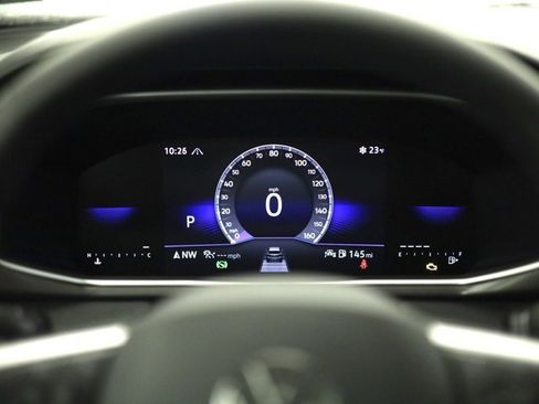 New 2026 Volkswagen Taos SE image 14