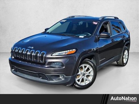Used 2016 Jeep Cherokee Latitude w/ Comfort & Sound Group image 1