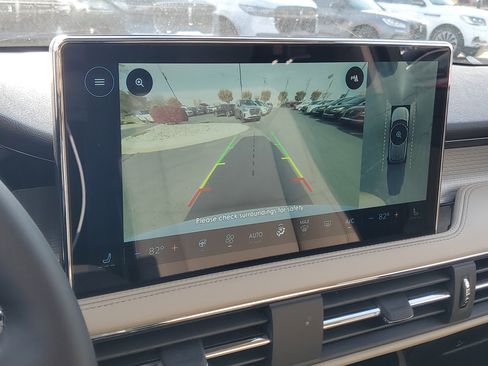 New 2026 Lincoln Corsair Premiere image 21