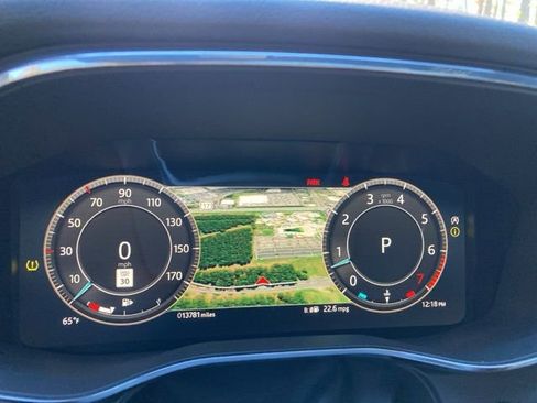 Used 2024 Jaguar F-PACE R-Dynamic S image 31