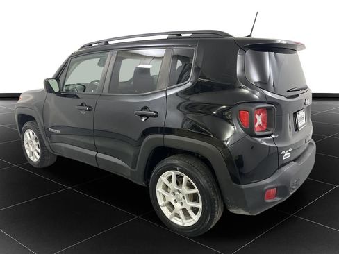 Used 2019 Jeep Renegade Latitude w/ Cold Weather Group image 3