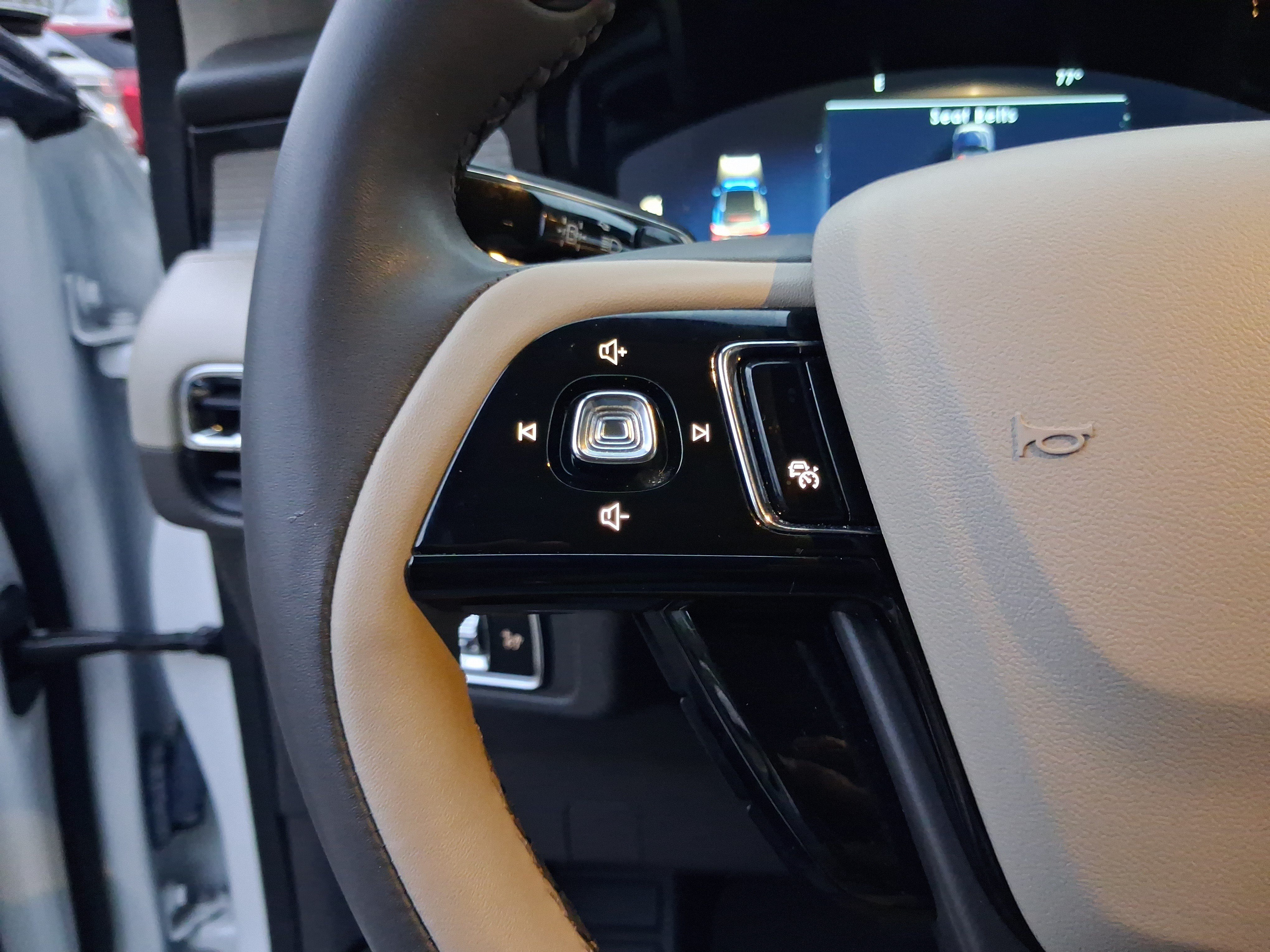 Certified 2023 Lincoln Corsair FWD image 17