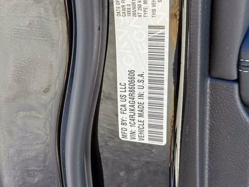 Certified 2024 Jeep Grand Cherokee L Altitude AWD/4WD image 16