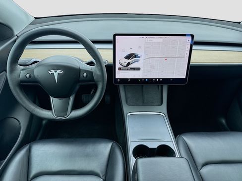 Used 2021 Tesla Model Y Long Range AWD/4WD image 15