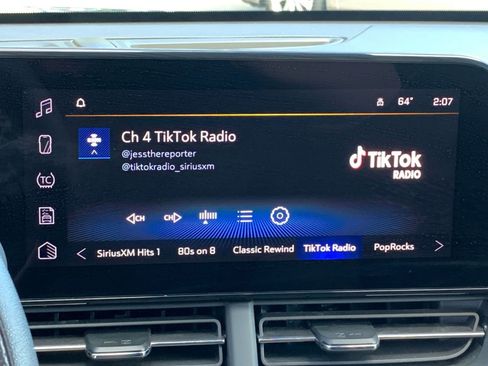 Used 2025 Chevrolet Trax LT image 21