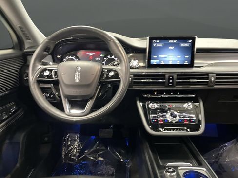 Used 2022 Lincoln Corsair AWD w/ Premium Package image 5