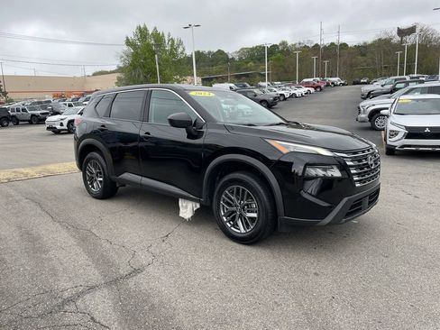 Used 2024 Nissan Rogue S FWD image 6