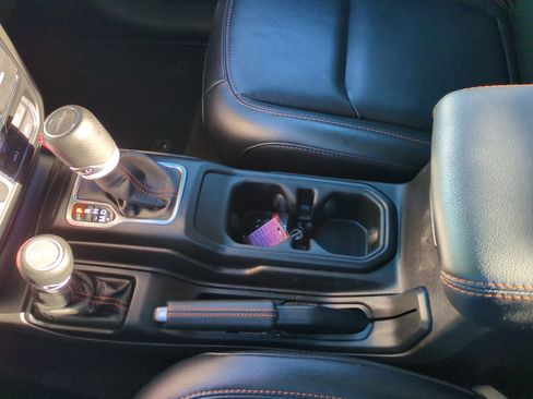 Used 2023 Jeep Gladiator Mojave w/ Cold Weather Group image 15