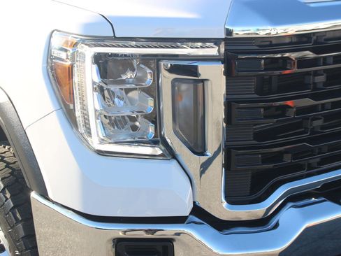 Used 2023 GMC Sierra 3500 Pro w/ Convenience Package image 9