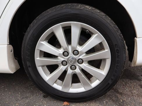 Used 2010 Toyota Corolla S image 40