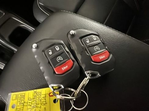Used 2022 Jeep Wrangler Unlimited Sahara w/ Cold Weather Group AWD/4WD image 20