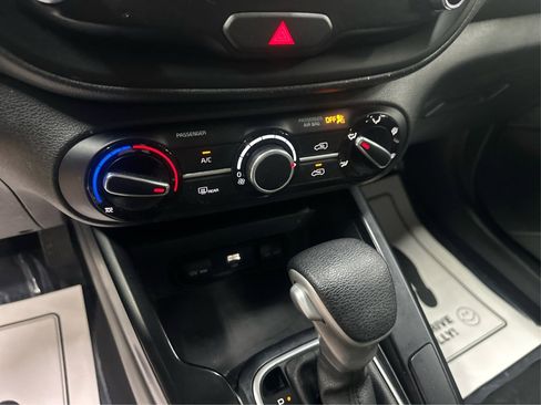 Used 2023 Kia Soul LX w/ LX Technology Package image 36