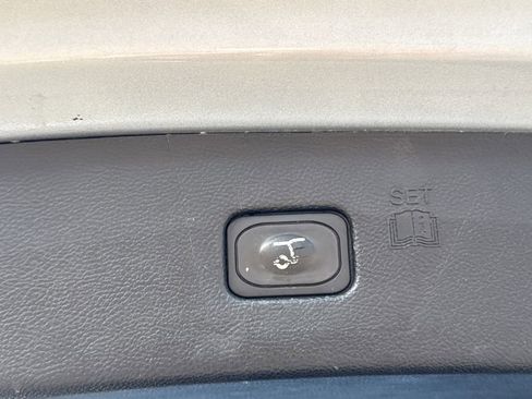 Used 2022 Ford Edge Titanium image 16