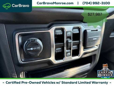 Used 2023 Jeep Wrangler Unlimited Sahara AWD/4WD image 37