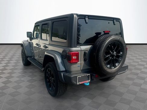 Used 2023 Jeep Wrangler Unlimited Sahara w/ Cold Weather Group AWD/4WD image 8