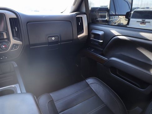 Used 2018 GMC Sierra 2500 Denali w/ Duramax Plus Package image 19